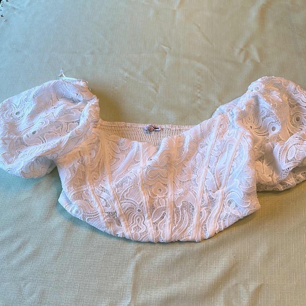 NWOT Fashion Nova lace crop top